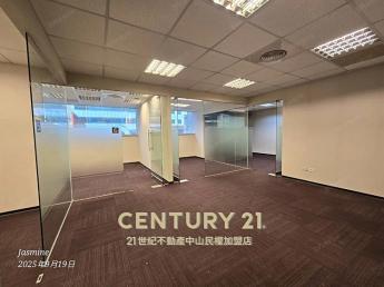 南京東+小巨蛋6米挑高*可廣招*金店 595,000元/月