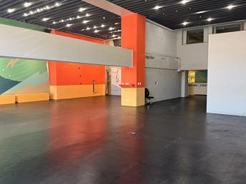 商業區/挑高六米/近華山文創園區/適醫美診所餐飲主題娛樂 896,742元/月