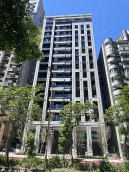 ★永春捷運★松德路上新成屋漂亮店面 99,999元/月 