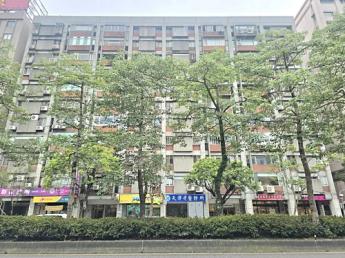 邊間金店面忠孝新生站臨馬路生財店面 150,000元/月 