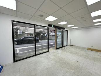 中山國中捷運站 面寬黃金店面 NT$92,000